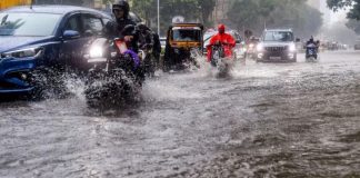 मानसून ने पकड़ी रफ्तार! दिल्ली-UP समेत उत्तर भारत में भारी बारिश का अलर्ट, पहाड़ों पर भूस्खलन और बादल फटने का खतरा