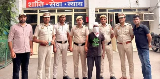 सीलमपुर मर्डर केस: गारमेंट फैक्ट्री के सहकर्मी से अफेयर के शक में पत्नी की कैंची से गोदकर हत्या, आरोपी पति गिरफ्तार