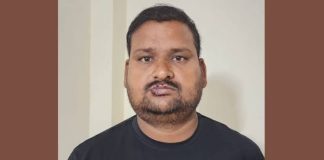 हापुड़ कॉलेज में प्रोफेसर की शर्मनाक हरकत आई सामने, छात्रा से बोला- ‘व्हाट्सऐप कॉल रिकॉर्ड नहीं होती’ Hapur
