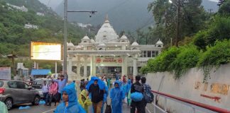 बारिश के बाद फिर शुरू हुई वैष्णो देवी और अमरनाथ यात्रा, श्रद्धालुओं में लौटी खुशी Vaishno Devi and Amarnath Yatra