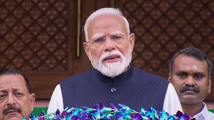 PM मोदी