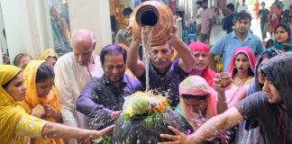 नाग पंचमी और सावन का तीसरा सोमवार आज, देशभर के शिव मंदिरों में श्रद्धालुओं की भारी भीड़, बम-बम भोले के गूंज रहे जयकारे