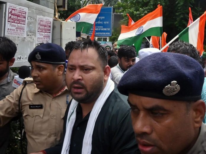 तेजस्वी यादव