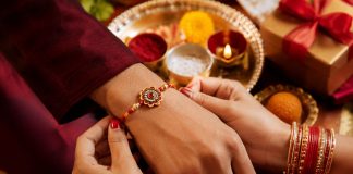 Raksha Bandhan 2026: क्या सुबह 9:48 बजे शुभ मुहूर्त खत्म होने के बाद भी बांध सकते हैं राखी? जानें क्या है नियम