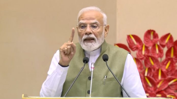 PM मोदी