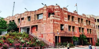 JNU प्रोफेसर का घिनौना चेहरा, नंबरों का लालच देकर मांग रहा था “सेक्सुअल फेवर”