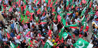 इमरान खान की रिहाई के लिए PTI का लॉन्ग मार्च, पहले ही इस्लामाबाद बना सैन्य छावनी Imran Khan