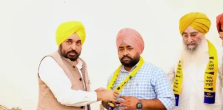 CM मान ने पूर्व विधायक रविंदर सिंह ब्रह्मपुरा और उनके समर्थकों का आप में किया स्वागत CM मान