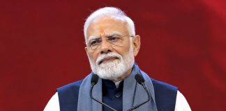 युवाओं के हाथों में देश का भविष्य, चिन्मय अमृत महोत्सव में बोले PM मोदी PM मोदी