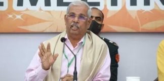 केरल PSC पर कार्रवाई की मांग, चेयरमैन समेत 16 सदस्यों को हटाने की सिफारिश केरल लोक सेवा आयोग