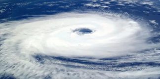 बंगाल की खाड़ी में दैत्य बना चक्रवात! ओडिशा-आंध्र प्रदेश पर मंडराया महा-खतरा, 24 जिलों में रेड अलर्ट जारी
