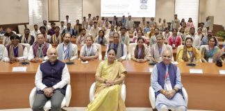 CM रेखा गुप्ता ने तमिलनाडु के 84 सदस्यीय युवा दल को दिया दिल्ली मॉडल देखने का न्योता CM Rekha Gupta