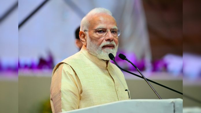 PM मोदी